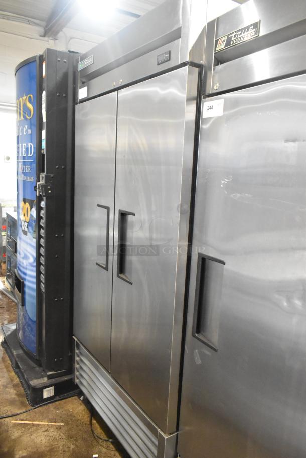 2018 True T-35-HC 2 Door Reach-In Cooler with commercial casters, stainless steel, 115V, 1 phase, excellent condition.