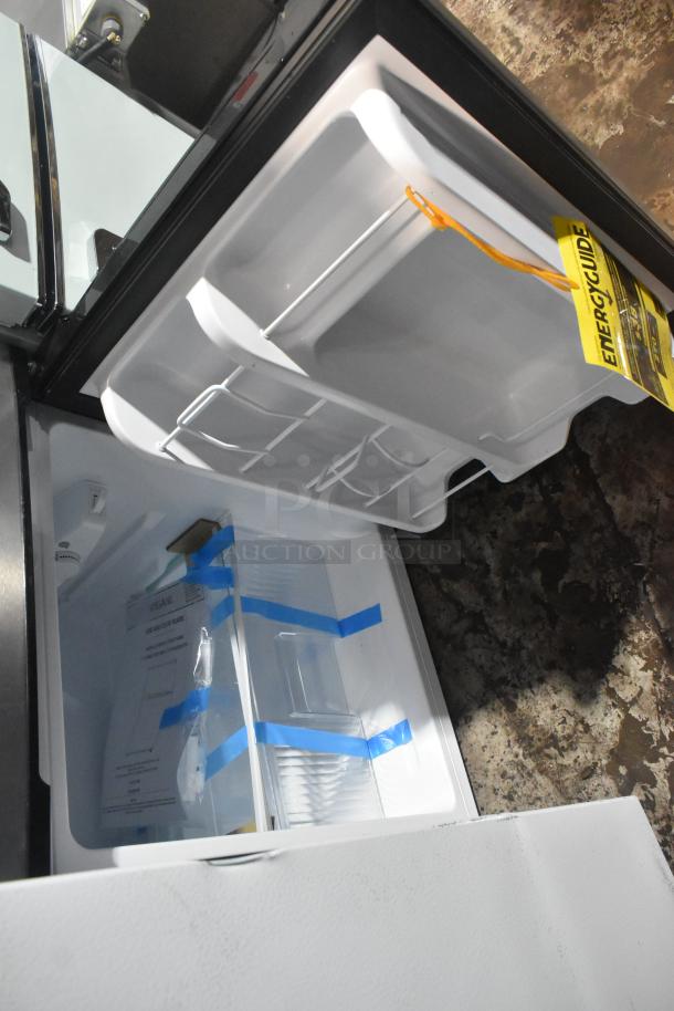 Vissani MDCM31SS5 Mini Cooler with Freezer, 115V, 1 Phase. New, with tags. Features energy guide label.