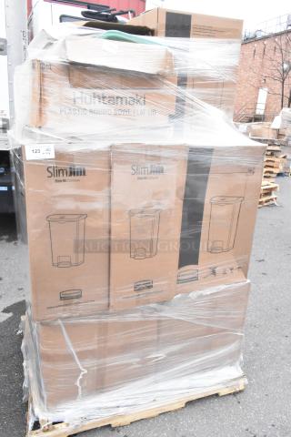 Pallet of 21 new Scratch and Dent items, including Rubbermaid Slim Jim Trash Cans, Huhtamaki Bowl Lids, and pizza peels.
