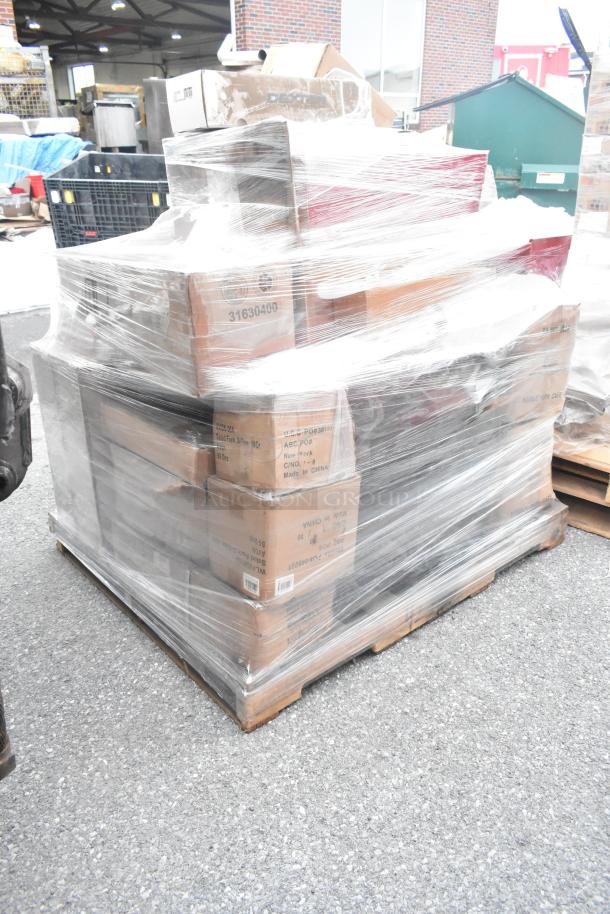 Pallet of 34 brand new scratch and dent items, including Rubbermaid food storage and Metalcraft display basket, wrapped in plastic.