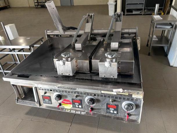 Keating Miraclean® 36" gas griddle, exceptional condition, UL & NSF listed, with control knobs, tested operational.