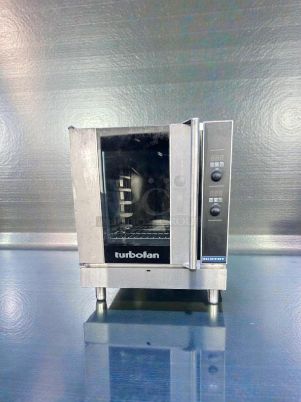 Outstanding condition Moffat Turbofan G32D5-1 gas convection oven, NSF & ETL listed, fully tested, natural gas.