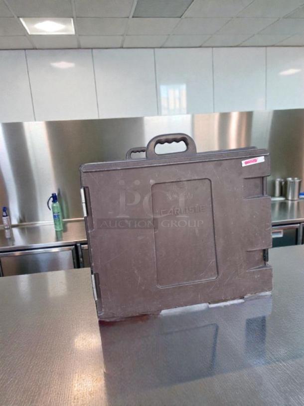 Carlisle insulated food carrier, model CAR-S-HOT-0545, in impeccable condition. Features sturdy handle, commercial-grade quality.