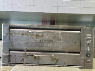 Blodgett double deck commercial gas pizza oven, stainless steel, tested operational, model BLO-L-OVN-0547, used condition.