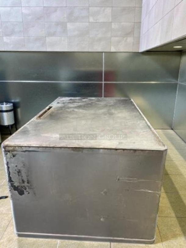 Blodgett Double Deck Commercial Pizza Oven, stainless steel, gas-operated, fully tested, operational, moderate wear.