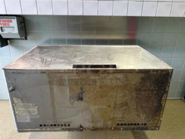 Blodgett double deck gas pizza oven, stainless steel, tested, operational, model BLO-L-OVN-0547, commercial use.