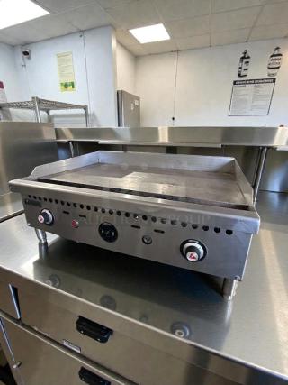 Vulcan VCR36-T commercial gas griddle, 36-inch, excellent condition, natural gas, NSF & UL listed, fully operational.