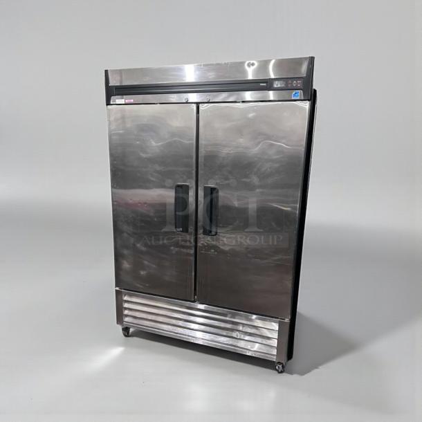 Commercial double door reach-in refrigerator, stainless steel, UL & NSF listed, superior condition, fully tested, model GEN-L-REF-0397.