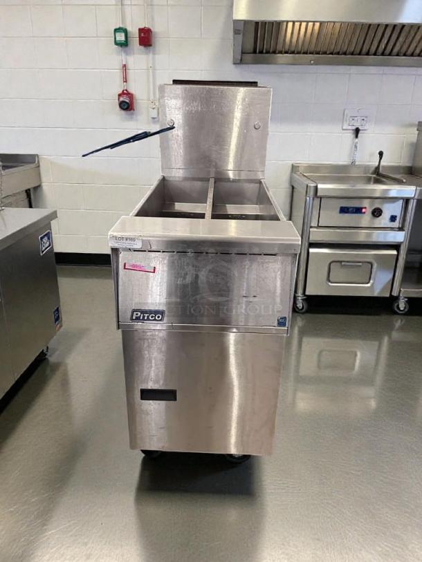 Pitco SG14T commercial gas fryer, 40 lb capacity, stainless steel, natural gas, NSF & ETL listed. Top-tier condition, fully tested.