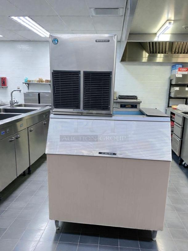 Hoshizaki E-1001MAH modular ice maker with storage bin, air-cooled, exceptional condition, UL & NSF listed, fully tested.