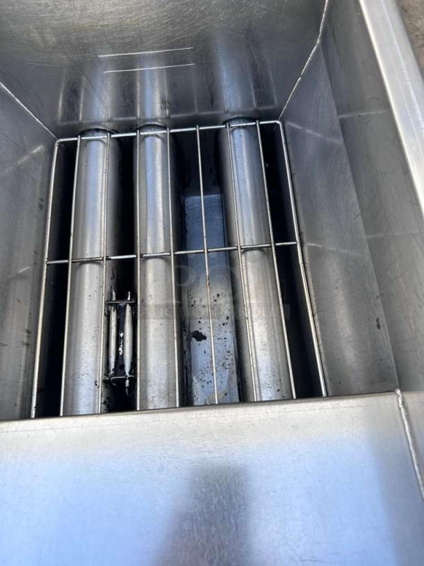 Frymaster ESG35T natural gas fryer interior, 40 lb capacity, excellent condition, NSF & ETL listed, fully tested.