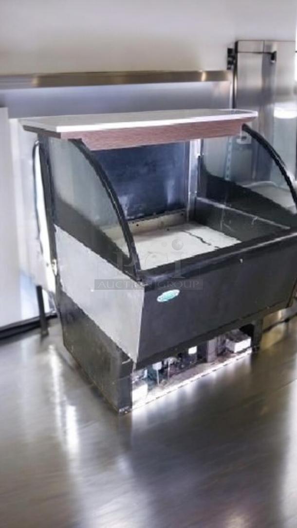 Federal ELPRSS-4 refrigerated merchandiser, 46 ¾" wide, exceptional condition, glass front display, fully tested, 120V.