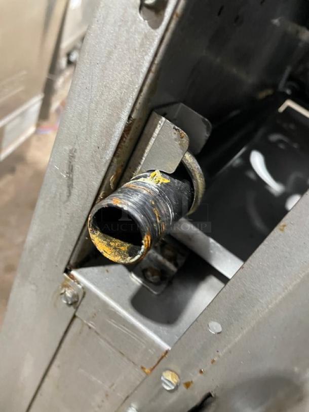 Qualite Commercial Stainless Steel Natural Gas 6-Burner Range/Oven, Model QLGR36NG, with Backsplash and Salamander Shelf.