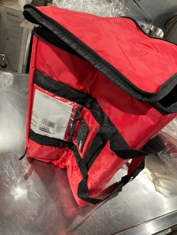 NEW Rubbermaid ProServe Series red nylon insulated pizza delivery bag, Model FG9F3800RED, holds 6 pies, pristine condition.