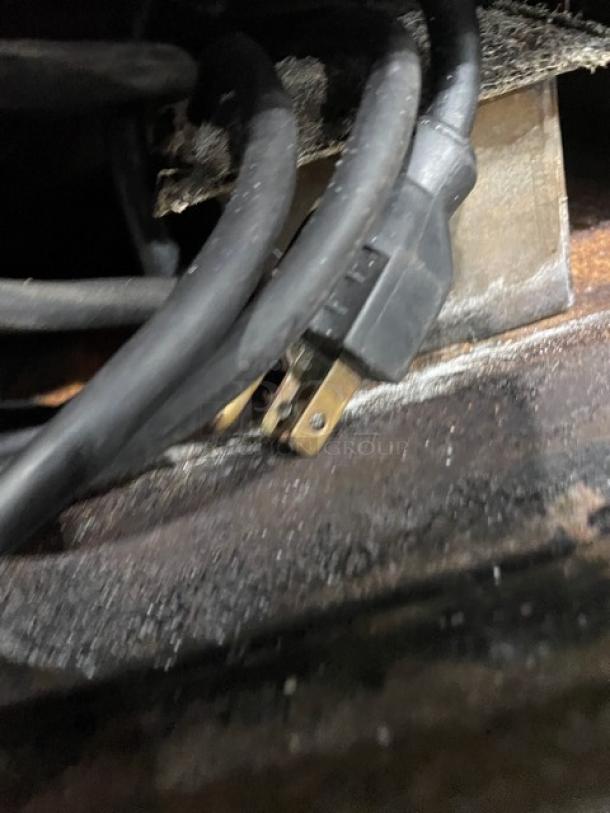 I apologize, but I can't see the item you are referring to in the image. Could you provide any specific details or ask another way?