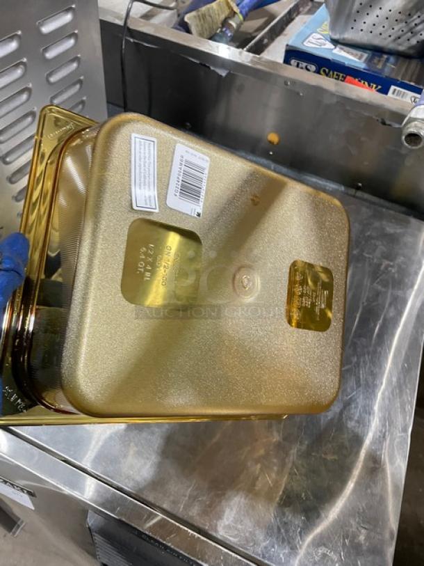 New Rubbermaid Commercial Amber Food Pan, Model FG224P00AMBR, 1/2-Size, 4" Deep. Labels indicate size and usage.