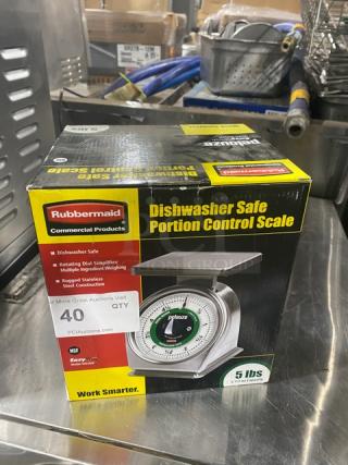 Rubbermaid Commercial 5 lb portion control scale, model 605SRW, in original box. Dishwasher safe, stainless steel.