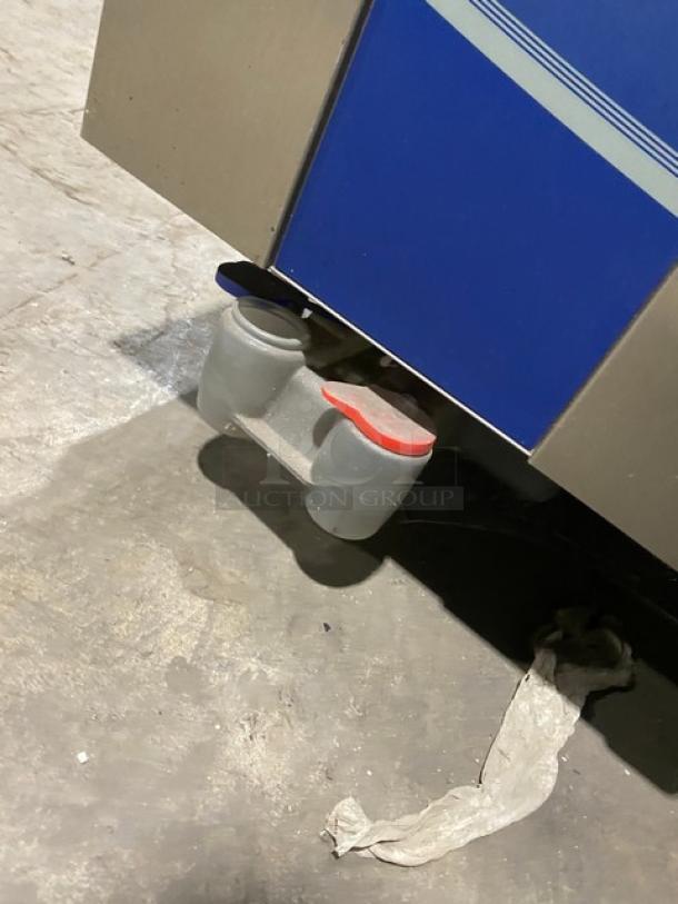 Electrolux Air-O-Convect Combi Oven, Model AOS062GKP1, natural gas, stainless steel, wired oven rack, 120V, 1 phase.