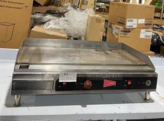 Cecilware EL-1636 stainless steel 36" griddle, electric, with thermostatic control, back/side splash, on legs, used.