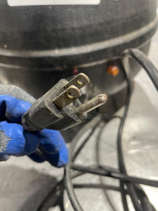 GlenRay Commercial Black 10.5 Qt. Soup Kettle, Model 1010796, 120V, shown with power cord and plug.