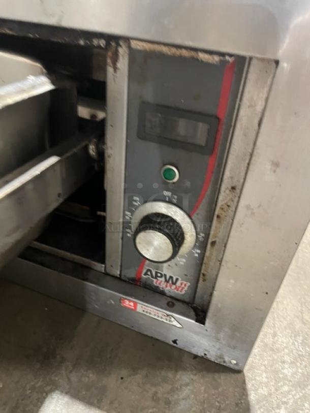 APW Wyott HDDi Series stainless steel warming drawer with thermostatic controls, Model HDDi-1-208-B-S, 208V, used condition.