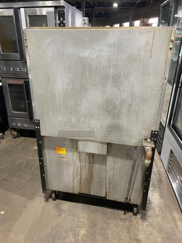 Vulcan 36L stainless steel 6-burner range/oven combo, natural gas, with backsplash, salamander shelf, on casters. Serial: 481138903.