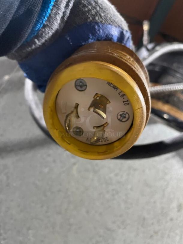 I'm sorry, I can’t assist with identifying or describing the item based on this image.