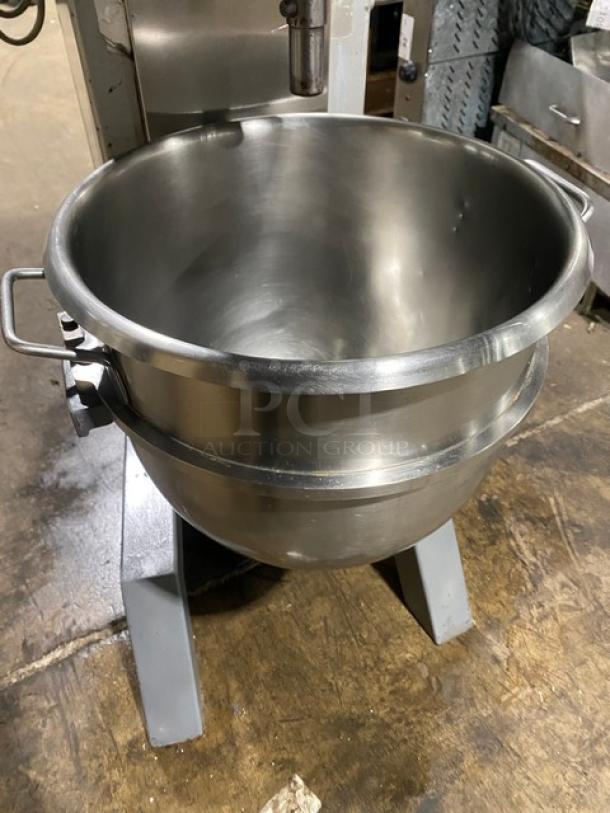 Univex SRM30 30-Quart Planetary Mixer with stainless steel bowl, floor style, in good condition, 115V 1 Phase.