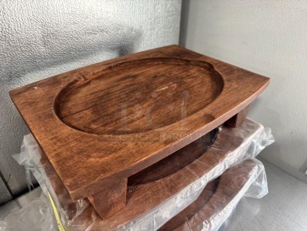 14" rubberwood display stand for hot skillets, new condition, sturdy build, natural finish, model BIDX3.