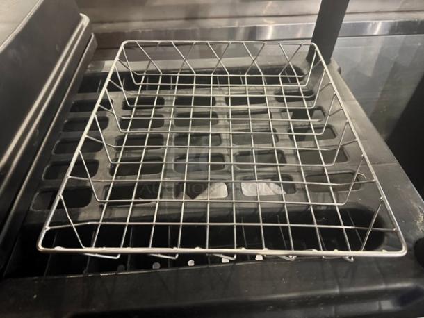 Metal wire Rack BIDX2, new condition, rectangular shape, with a grid pattern, used for storage or organization.