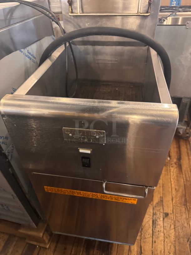 Frymaster SR14ESD Electric Fryer, stainless steel, 208V, "Caution Hot" label, sturdy design, suitable for commercial use.