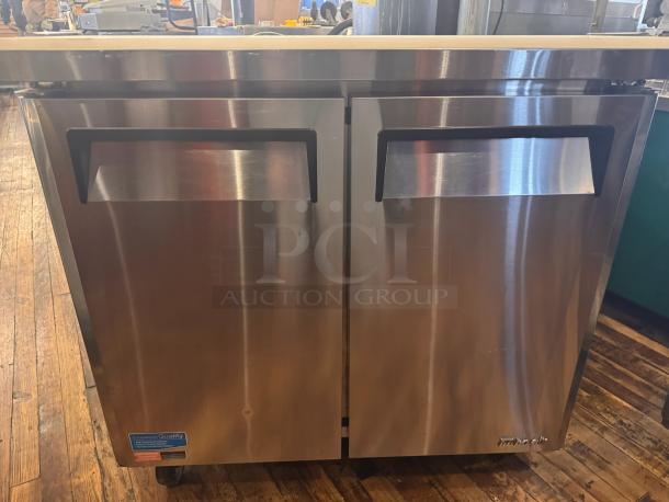 Turbo Air MST-36 Prep-table, stainless steel, dual doors, excellent condition, model MST-36, 115V.