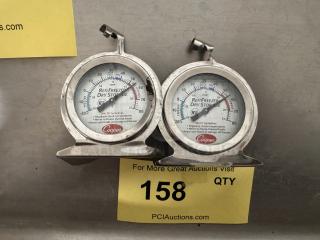 Cooper thermometer pair for dry storage, model BIDX2. Displays temperature range with HACCP guidelines. Used condition.