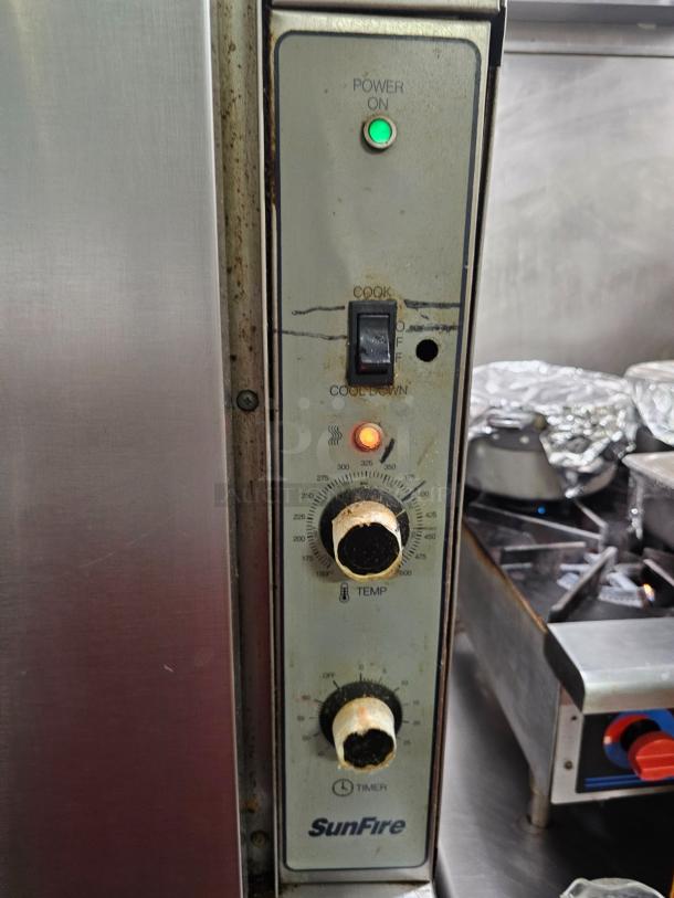 SUNFIRE full-size convection oven, visible wear, power and temperature controls, labeled settings, model details.