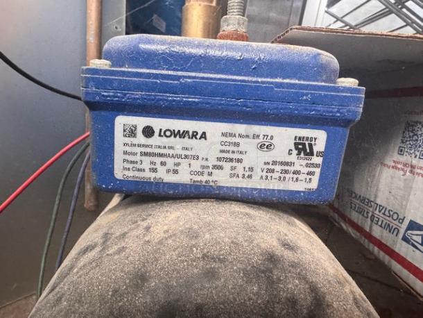 Lowara hydro-pneumatic pump tank, Model V15P 100. Features include a 3-phase motor, NEMA efficiency, and IP55 insulation.