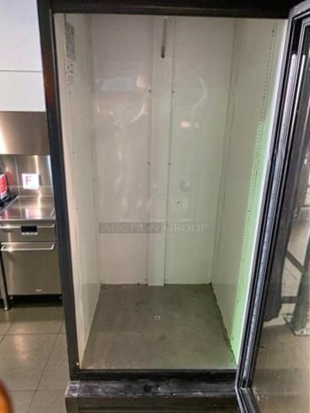 True GDM-26-HC-TSL01 commercial glass door merchandiser refrigerator, 115V, premium condition, fully tested, UL listed.