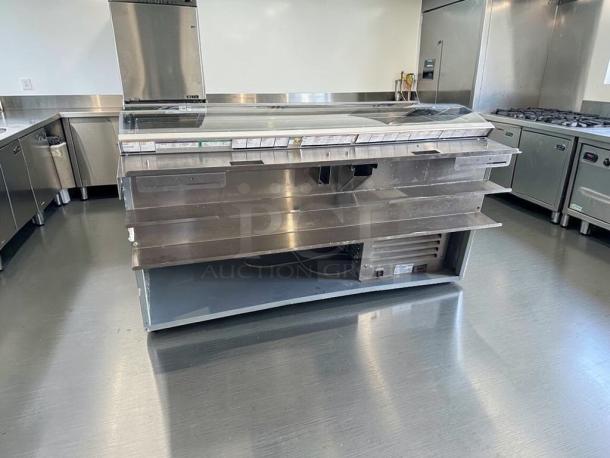 Duke Sub-CP-TC48M 48” refrigerated salad/sandwich prep table in excellent condition. Fully tested and operational.