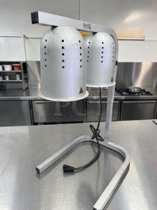 Exceptional condition Avantco Dual Heat Lamp Food Warmer Station, model AVT-S-WRM-0600, 120V, fully operational.