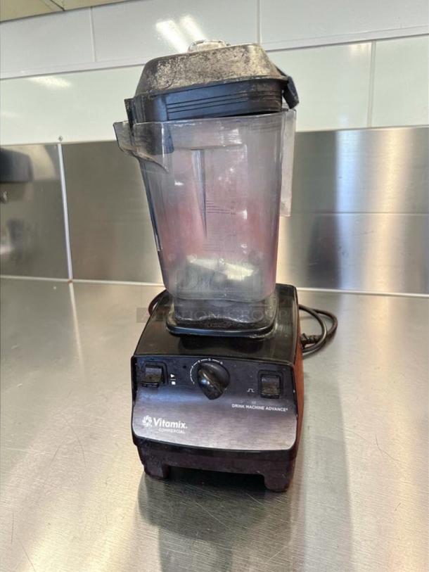 Vitamix Drink Machine Advance VM0100A commercial blender, elite condition, 120V, made in USA, fully tested, visible wear.