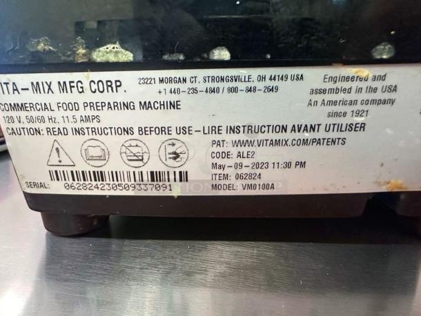 Elite condition Vitamix VM0100A commercial blender label, 120V, made in USA, fully tested, serial 062824, model VM0100A.