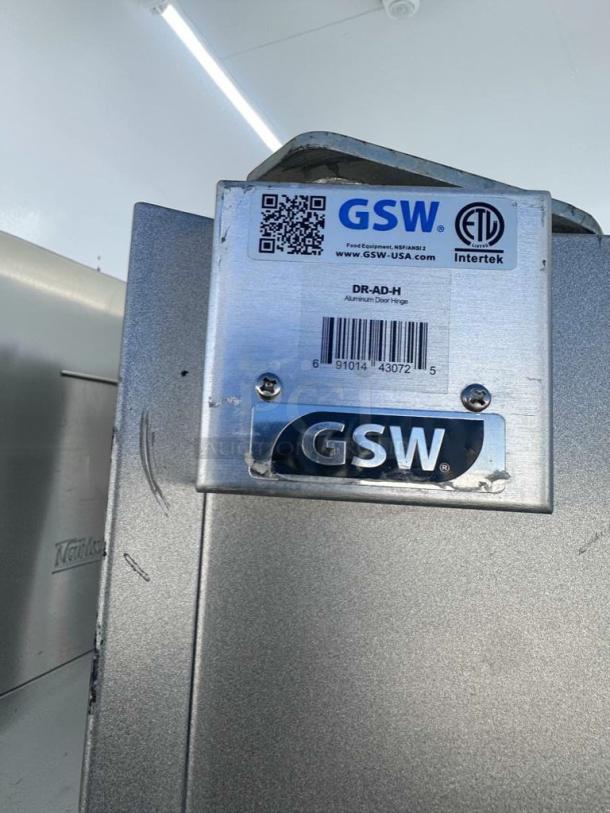 GSW commercial aluminum swing door, 36”x80”, heavy-duty. Model DR-AD-H hinge assembly. Prime condition, ready for installation.