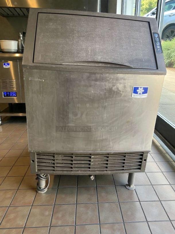 Immaculate Manitowoc UDF0140A-161B undercounter ice maker, 115V, single phase, fully tested, stainless steel exterior.