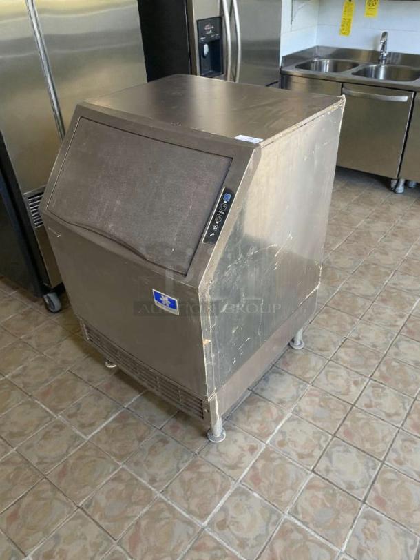 Manitowoc UDF0140A-161B undercounter ice maker in immaculate condition; fully tested, 115V, single phase.