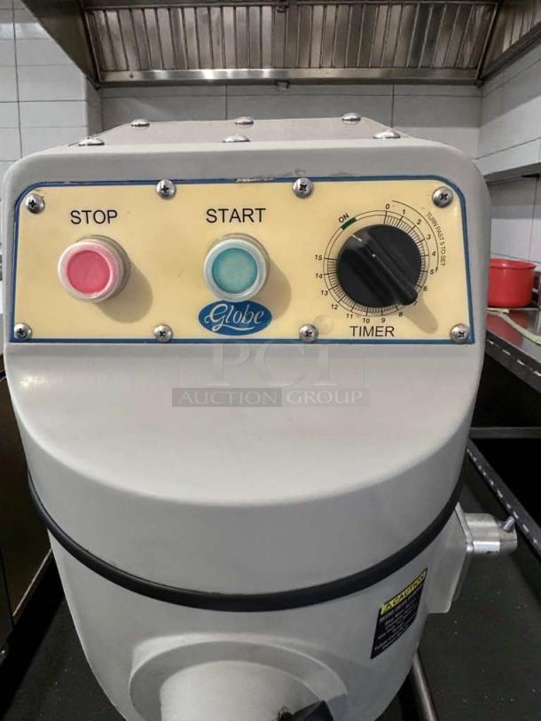 Globe 30-Qt commercial planetary mixer, premium condition, model 20-Qt, 220V, fully tested, stop/start buttons, timer.
