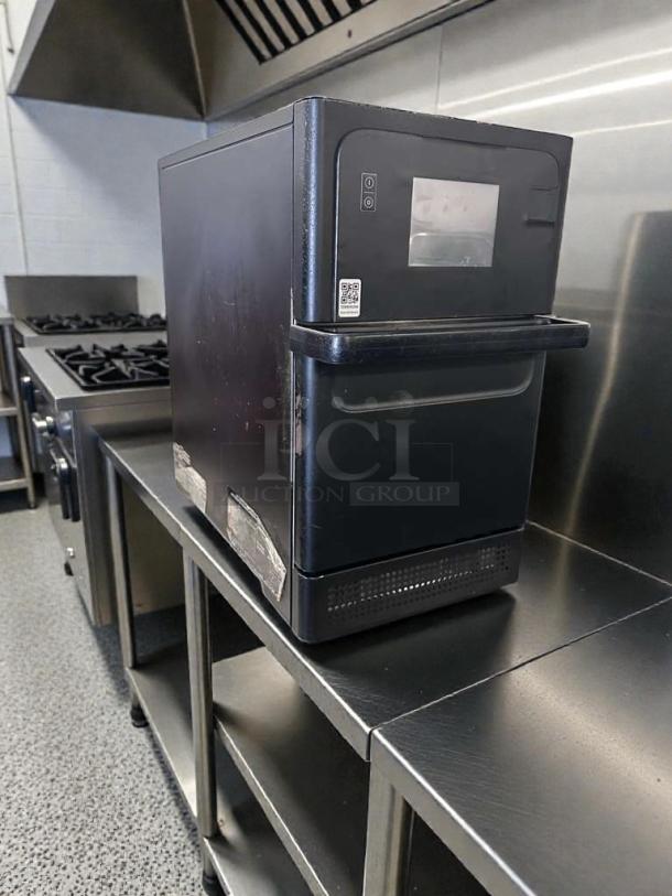 Commercial countertop rapid cook microwave oven, exceptional condition, touch display, model CTR-M-RCO-0383, 115V, fully tested.