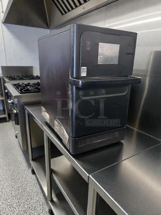 Commercial countertop rapid cook microwave oven, exceptional condition, touch display, model CTR-M-RCO-0383, 115V, fully tested.