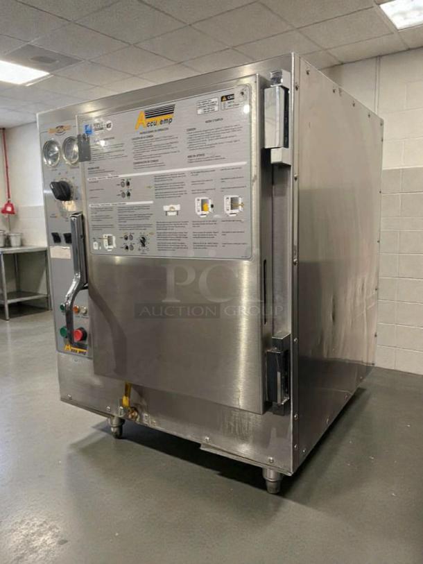 AccuTemp Steam ‘N’ Hold Countertop Steamer S62083D10031200, 208V/3 Phase, stainless steel, refined condition, fully tested.
