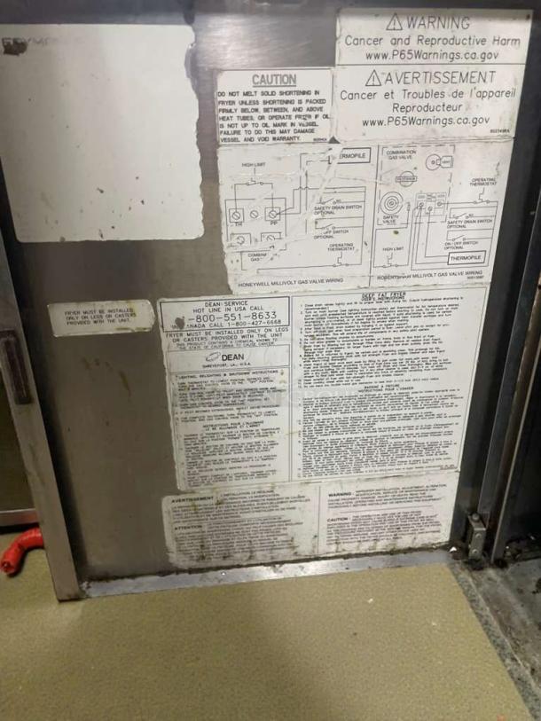 Dean Commercial Gas Fryer in exceptional condition, USA make. Visible caution and service labels. Model DEN-L-FRY-0059. Fully tested.