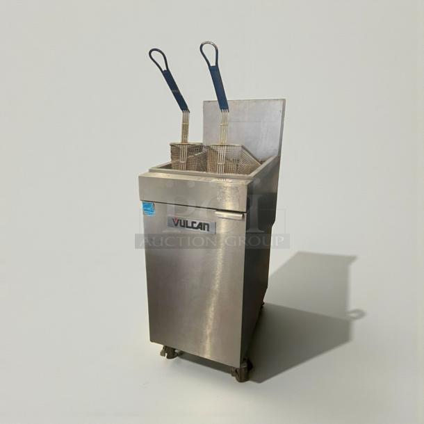 Vulcan Hart gas floor fryer, premium condition, natural gas, two fry baskets, tested and working, model VUL-L-FRY-0089.