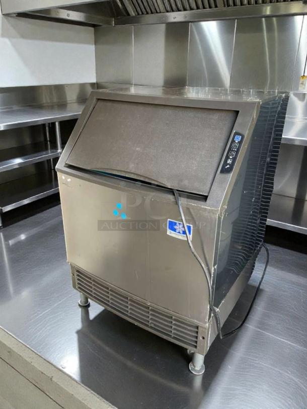Manitowoc UDF0140A-161B commercial ice maker, excellent condition, 115V, single phase, fully tested.